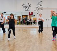 013  2025 11  08   15 30